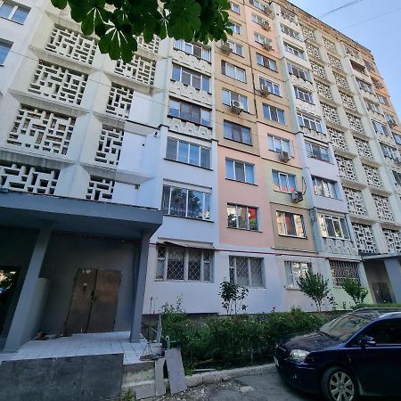 Negruzzi Bd, One Bedroom Apartment Chisinau Bagian luar foto